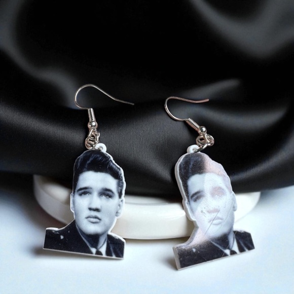 🎸 Rock Your Style: Elvis Presley Dangle Earrings – Iconic Vibes in Every Pair! - Picture 7 of 12